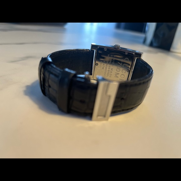 Crocodile leather watch gucci - Picture 9 of 11